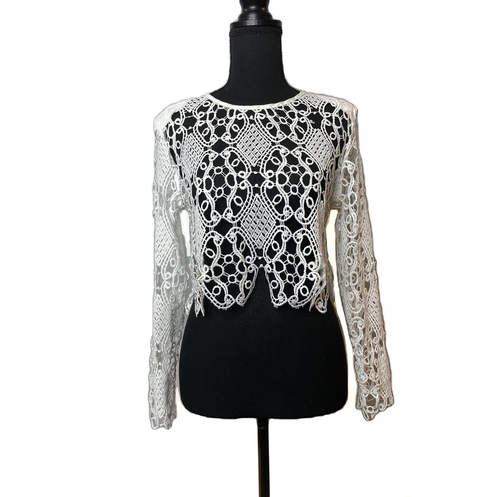 Sabo Skirt Crochet Padded  long Sleeve White Crop Top